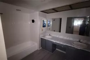 4891 Puritan Cir, Tampa, FL 33617 - Photo 13
