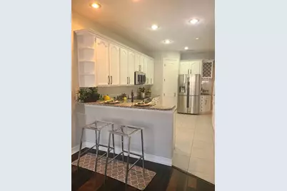 10432 La Mirage Court, Tampa, FL 33615 - Photo 7