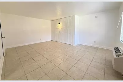 3301 58th Avenue S #112, Saint Petersburg, FL 33712 - Photo 5