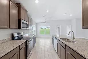 336 W Rexford Dr, Beverly Hills, FL 34465 - Photo 11