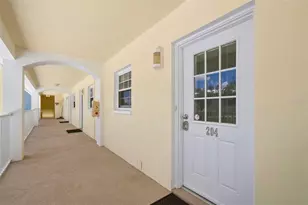 12100 Capri Cir S, Treasure Island, FL 33706 - Photo 7
