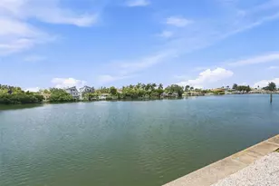 12100 Capri Cir S, Treasure Island, FL 33706 - Photo 37