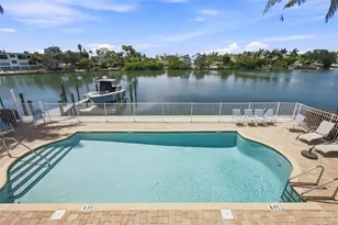 12100 Capri Cir S, Treasure Island, FL 33706 - Photo 31