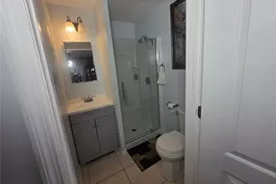 201 Lake Bonny Dr E, Lakeland, FL 33801 - Photo 7