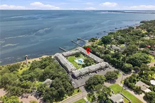 650 Pinellas Point Dr S, Saint Petersburg, FL 33705 - Photo 3