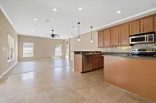 1833 Mira Lago Cir, Ruskin, FL 33570 - Photo 11