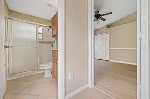 1833 Mira Lago Cir, Ruskin, FL 33570 - Photo 33