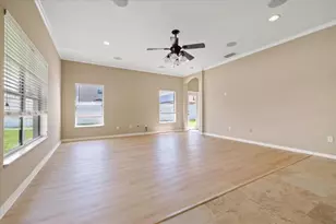 1833 Mira Lago Cir, Ruskin, FL 33570 - Photo 15