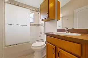 1833 Mira Lago Cir, Ruskin, FL 33570 - Photo 29