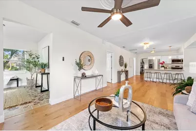820 W Woodlawn Avenue, Tampa, FL 33603 - Photo 9