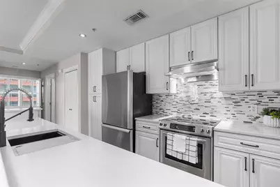 1238 E Kennedy Boulevard #501, Tampa, FL 33602 - Photo 3