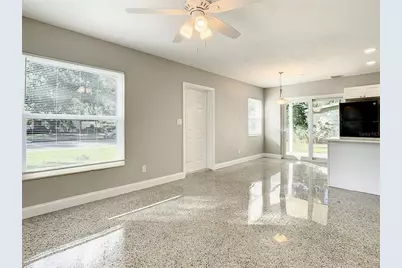 8111 30th Avenue N, Saint Petersburg, FL 33710 - Photo 5