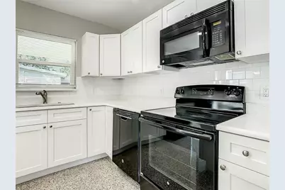 8111 30th Avenue N, Saint Petersburg, FL 33710 - Photo 11