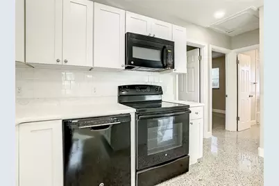 8111 30th Avenue N, Saint Petersburg, FL 33710 - Photo 13