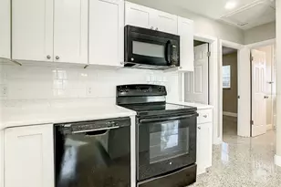 8111 30th Ave N, Saint Petersburg, FL 33710 - Photo 13