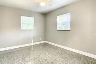 8111 30th Ave N, Saint Petersburg, FL 33710 - Photo 25