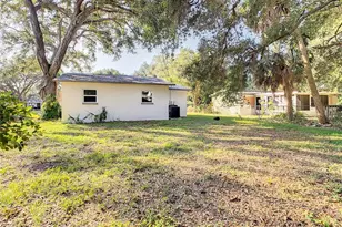 8111 30th Ave N, Saint Petersburg, FL 33710 - Photo 39
