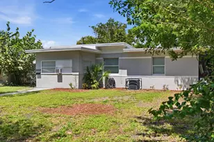 2855 37th Ave N, Saint Petersburg, FL 33713 - Photo 1