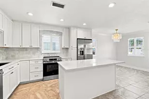 250 126th Ave, Treasure Island, FL 33706 - Photo 11