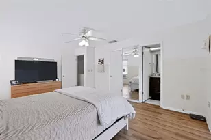 255 Capri Cir N, Treasure Island, FL 33706 - Photo 23