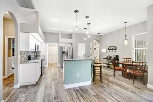 2203 Valrico Forest Dr, Valrico, FL 33594 - Photo 19