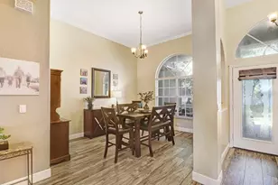 2203 Valrico Forest Dr, Valrico, FL 33594 - Photo 3