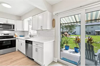 1180 Rue Des Rois #1A, South Pasadena, FL 33707 - Photo 9