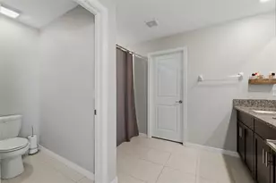 10323 Poseidon Wy, Riverview, FL 33578 - Photo 13
