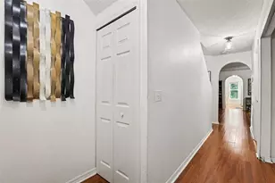 4607 Ashburn Square Dr, Tampa, FL 33610 - Photo 9
