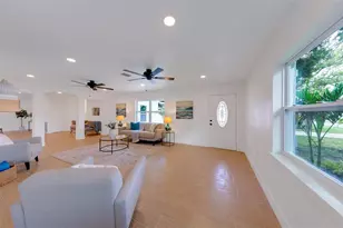 8122 Lark St, Seminole, FL 33777 - Photo 11