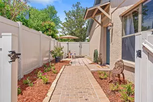 1205 Mohrlake Dr, Brandon, FL 33511 - Photo 33