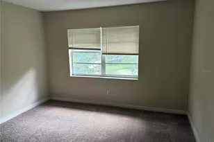7144 Waterside Dr, Tampa, FL 33617 - Photo 7