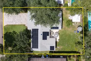1423 42nd Ave N, Saint Petersburg, FL 33703 - Photo 3