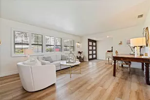 1423 42nd Ave N, Saint Petersburg, FL 33703 - Photo 9