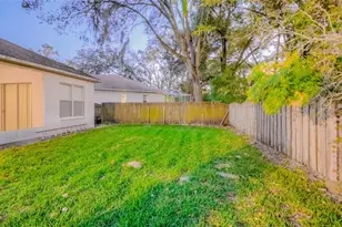 207 Taylor Bay Ln, Brandon, FL 33510 - Photo 3