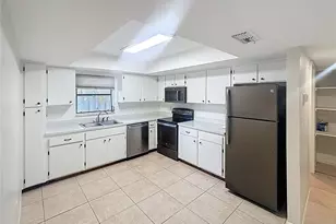 10597/10595 101st Ave, Seminole, FL 33772 - Photo 7