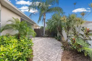 1101 Haley Ln, Dunedin, FL 34698 - Photo 33