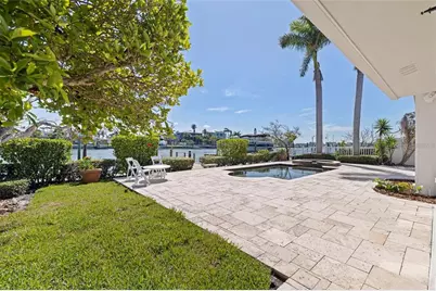 11225 4th Street E, Treasure Island, FL 33706 - Photo 25