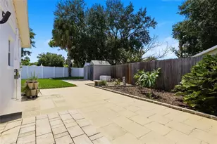 8403 S Flintrock Ct, Tampa, FL 33615 - Photo 37