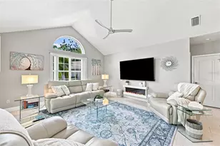 1131 Golfview Woods Dr, Ruskin, FL 33573 - Photo 11