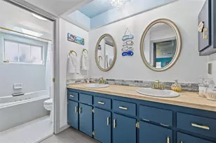 2845 59th Cir S, Saint Petersburg, FL 33712 - Photo 5