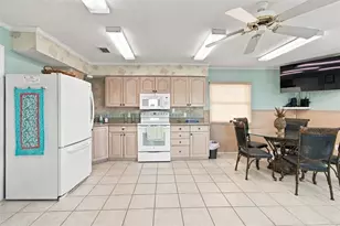 399 150th Ave, Madeira Beach, FL 33708 - Photo 53