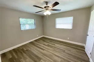 4041 53rd Ave N, Saint Petersburg, FL 33714 - Photo 13