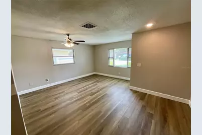 4041 53rd Avenue N, Saint Petersburg, FL 33714 - Photo 7