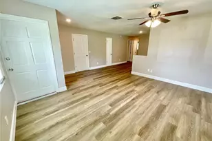 4041 53rd Ave N, Saint Petersburg, FL 33714 - Photo 9