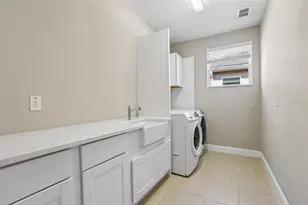 2495 Oakwood Preserve Dr, Wesley Chapel, FL 33543 - Photo 41