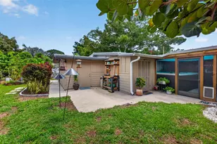 6677 Poinsettia Ave S, Saint Petersburg, FL 33707 - Photo 39