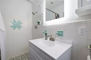 6677 Poinsettia Ave S, Saint Petersburg, FL 33707 - Photo 23