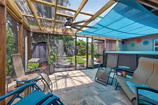 6677 Poinsettia Ave S, Saint Petersburg, FL 33707 - Photo 33