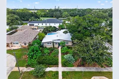 6677 Poinsettia Avenue S, Saint Petersburg, FL 33707 - Photo 47